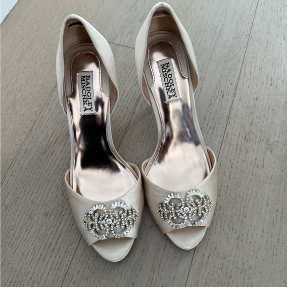 Badgley Mishka Crystal D’Orsay Pumps - Picture 7 of 8